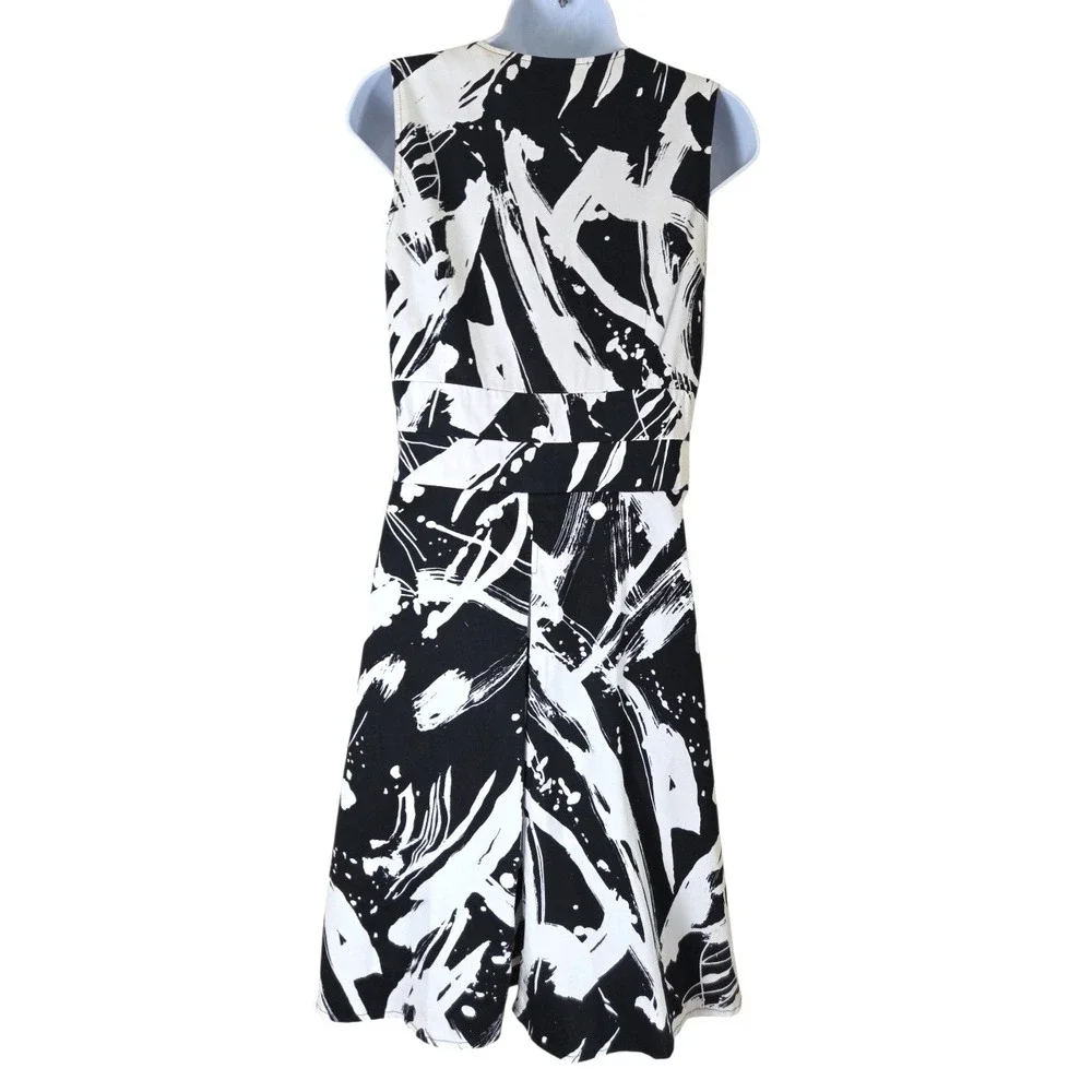 Christopher & Banks Dress 10 Black &White Sleeveless Surplice V-neck Zip Pleats